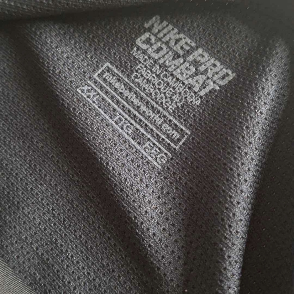 Nike Pro Combat Hyperstrong Compression Pad - image 2
